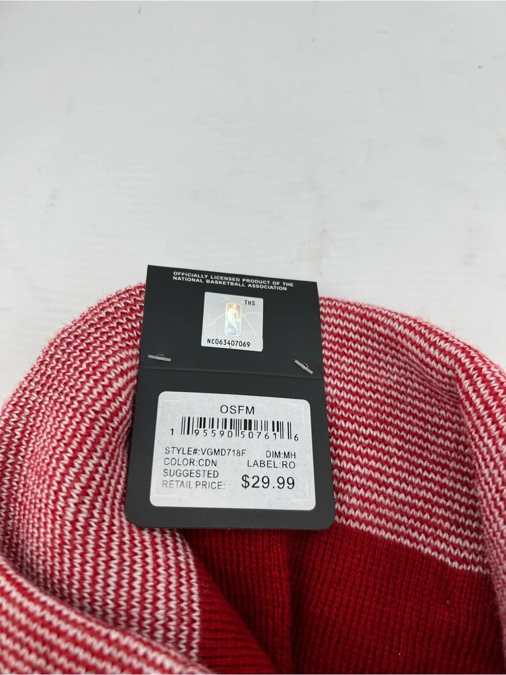🎁NBA Miami Heat Red, White & Black Pom Beanie